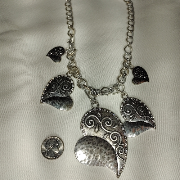 Hearts Statement Necklace - Picture 6 of 7